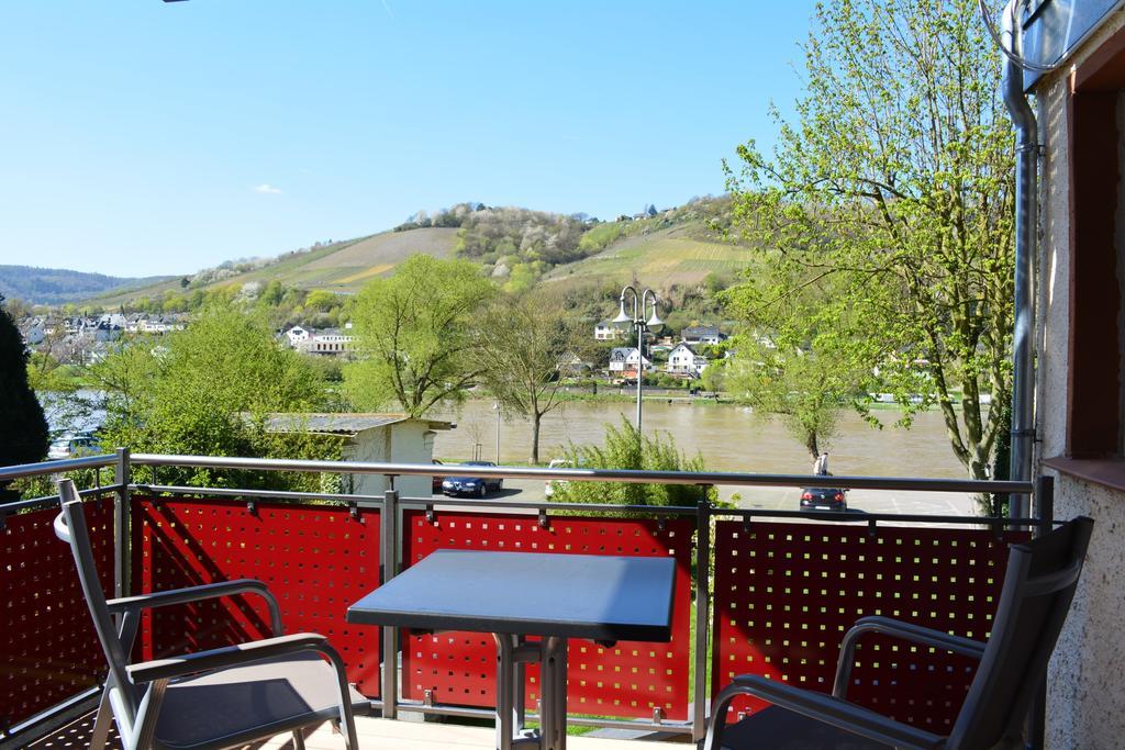 Ferienwohnung Weber Zell an der Mosel Luaran gambar